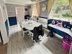 Dining room- click for photo gallery